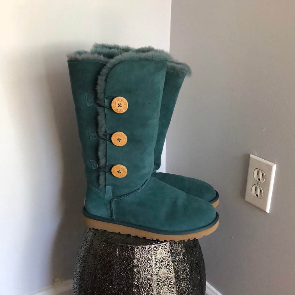 UGG with triplet bailey button